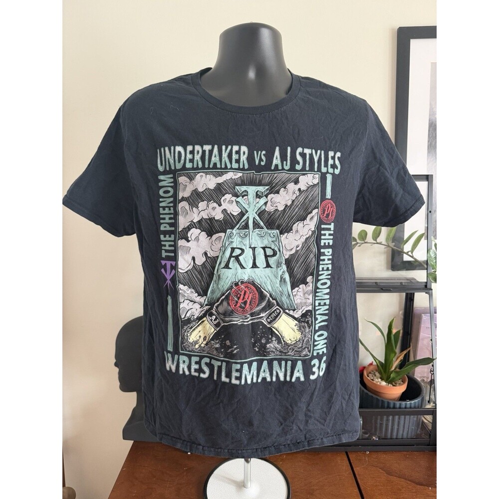 RARE WWE Wrestlemania 36 2020 Undertaker vs. AJ Styles graphic t-shirt Large
